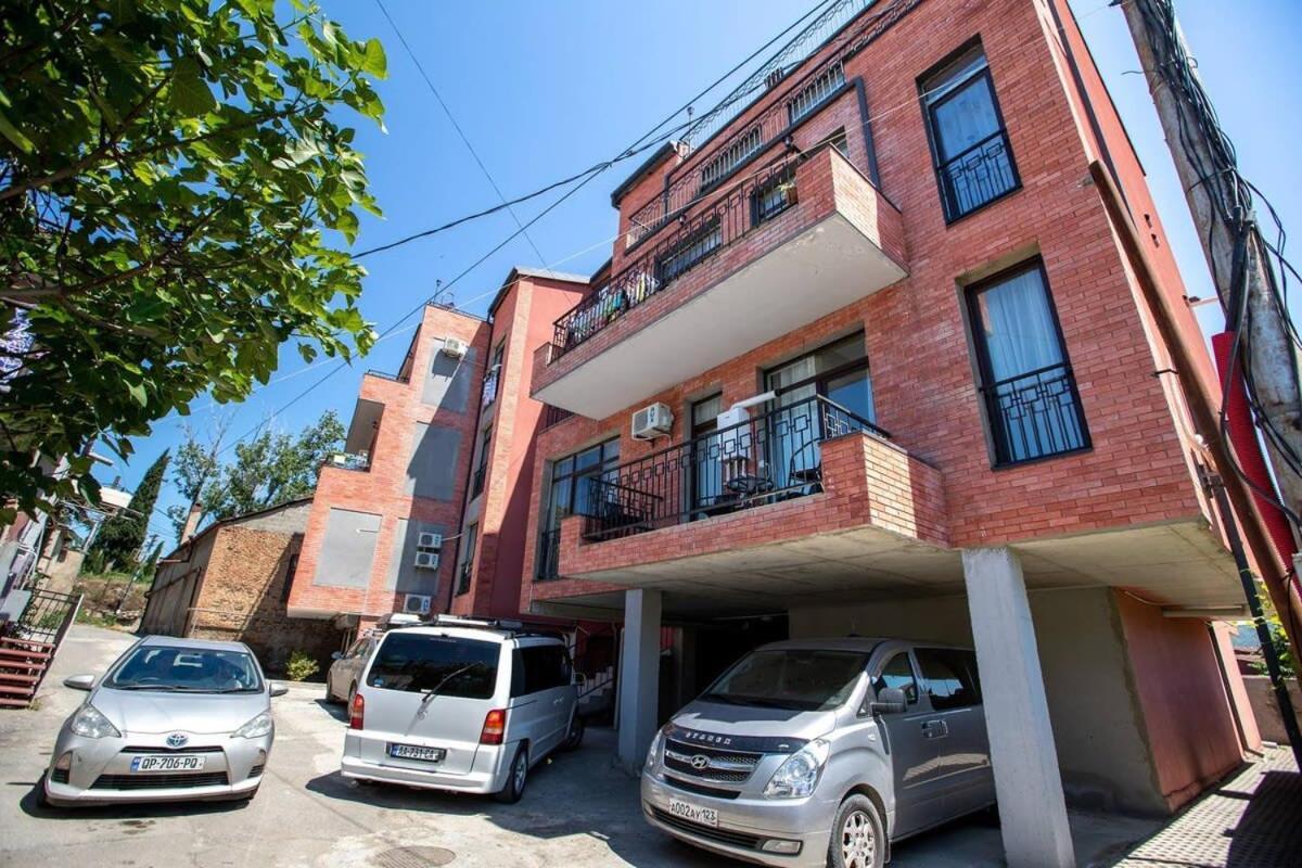 3Br Apt W Huge Terrace & Magnificent Views Тбилиси Экстерьер фото